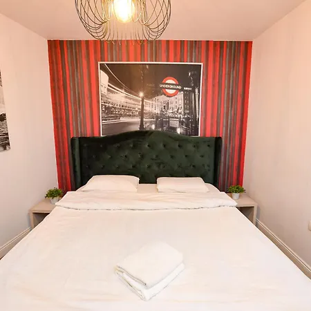 Unirii Square Old Town Apartment *